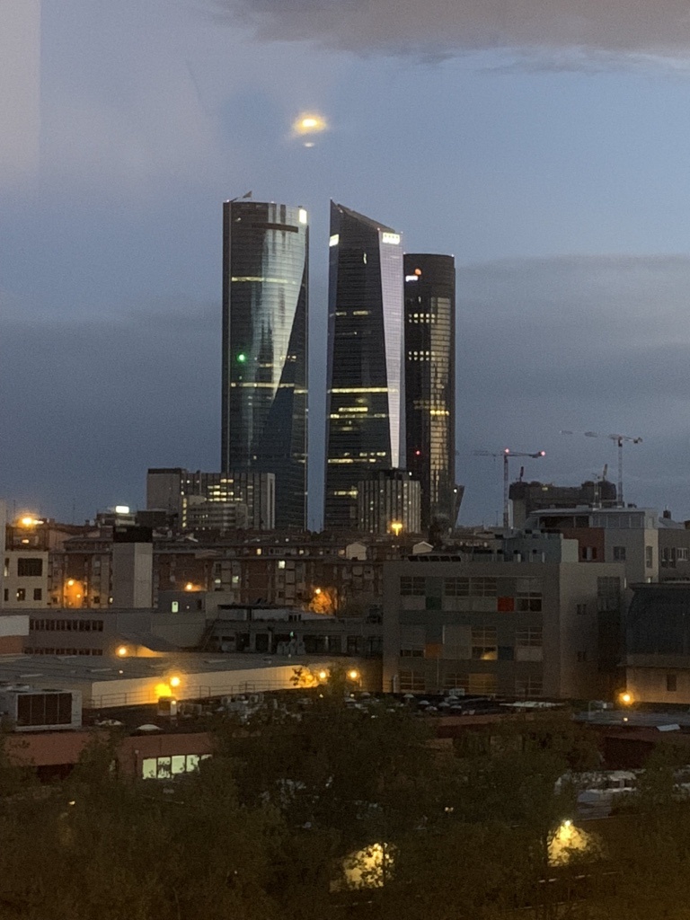 Vista de tres de las cuatro Torres de Madrid.Bego Otero biografía